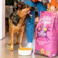 Edgard & Cooper Venison & Duck Grain Free Adult Dog Food 12 Edgard & Cooper Venison & Duck Grain Free Adult Dog Food -Pet Supply Store 04 EdgardCooper ECommContent Lifestyle AdultVenisonDry 7kg12kg zbr6je