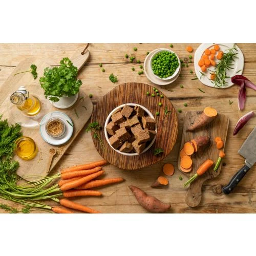 Forthglade Complete Grain Free Lamb Butternut Squash Veg & Adult Dog Food 4 Forthglade Complete Grain Free Lamb Butternut Squash Veg & Adult Dog Food - Image 2